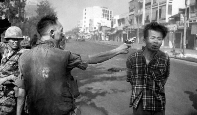 famous photographers series showing Eddie Adams 1968 Saigon execution photo